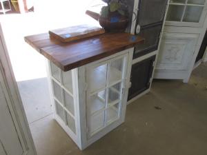 Primitive-style kitchen island furniture